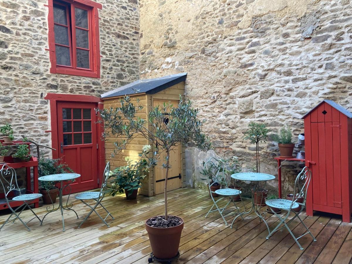 La Cour Secrete Apartment *